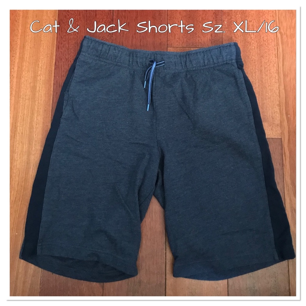 Cat & Jack shorts Sz XL/16